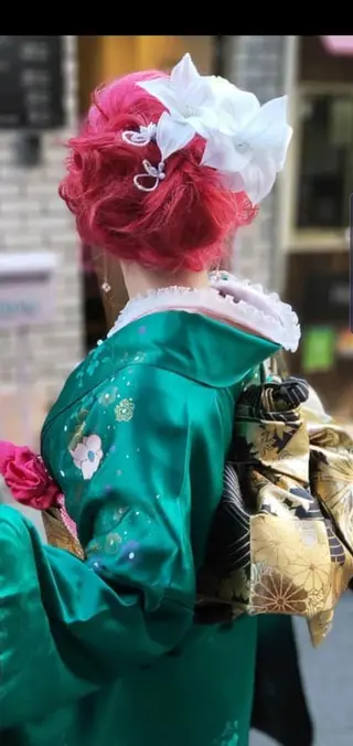 ロング カラー ヘアアレンジ ネイル マツエク・マツパ BOBシークレット じょうじ⭐️成のヘアスタイル