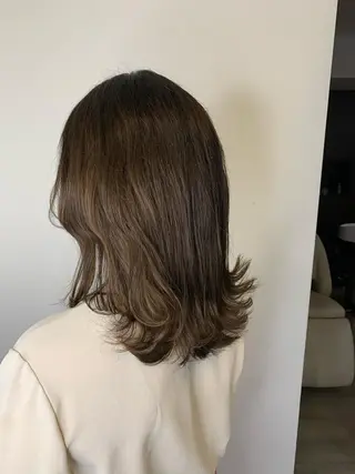 ロング メンズバレイヤージュ 斉藤春のヘアスタイル