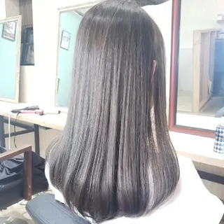 セミロング NICO所属・[店長]カラーが好評 　小林のヘアスタイル