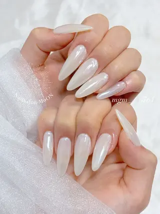 MoON...❤︎ MeGuのネイルデザイン