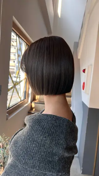 ショート カラー ナナミ ⠀のヘアスタイル