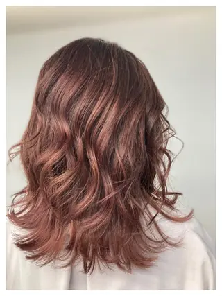 セミロング カラー ブリーチ&似合せボブ 田中寛十のヘアスタイル