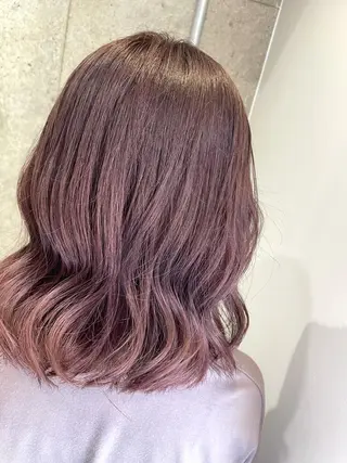 ミディアム カラー ハイライトが 得意なニキです😊のヘアスタイル