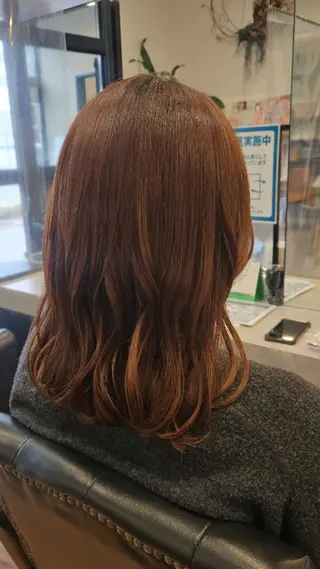 ミディアム 関口 友菜のヘアスタイル