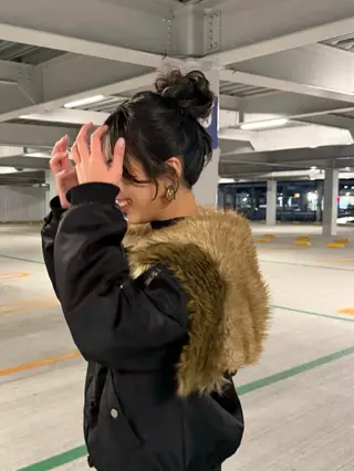 ロング Maho/海外 レイヤー/ハイトーンのヘアスタイル