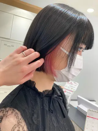 ショート カラー 野村 さなみ✨ぱっつんボブのヘアスタイル