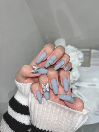 ネイル NEO Beauty Salon所属・𝐍𝐄𝐎 𝐉𝐔𝐑𝐈のネイルデザイン