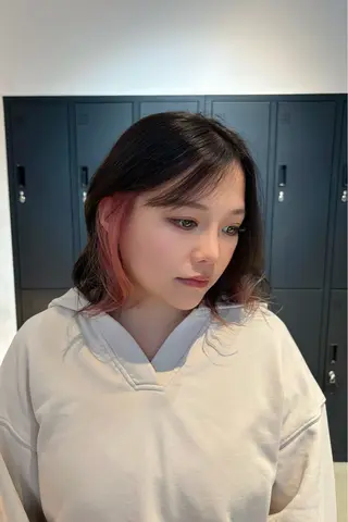 ミディアム カラー 🌊インナーカラー 🐬櫻井海星のヘアスタイル