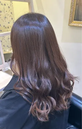 ロング カラー 吉田 桃子のヘアスタイル