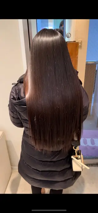 ロング muze所属・髪質改善/酸性ストレ ート/ブリーチ縮毛のヘアスタイル