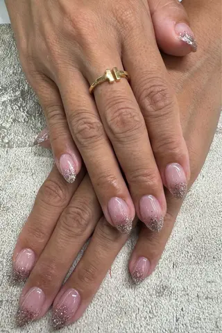 ネイル MAXKELLY ASAのネイルデザイン