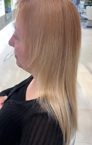 タカハシ リナのヘアスタイル