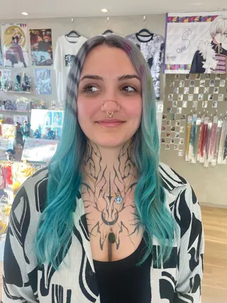 ロング カラー 🍭ハイトーン/ デザインカラー🦄のヘアスタイル