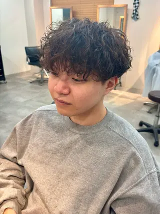 パーマ メンズ 男の理想を叶える🔥 メンズパーマ特化｜関のヘアスタイル