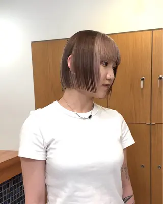 ショート カラー リンダ所属・ボブ/ブリーチ 顔周り/すずきのヘアスタイル