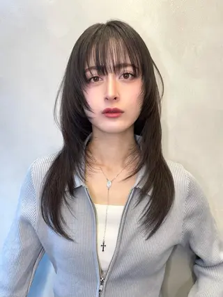 セミロング 大宮🤍縮毛矯正 レイヤー🪽なるのヘアスタイル