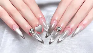 ネイル L. Nailのネイルデザイン