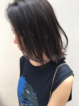 ミディアム カラー THE DAY所属・AKI HASHIMOTOのヘアスタイル