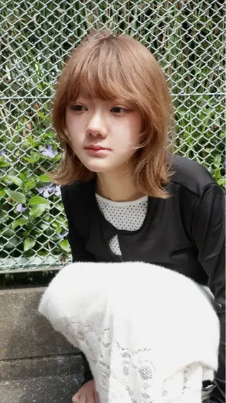 セミロング ウシロダ メグミ ／ボブ／透明感カラーのヘアスタイル