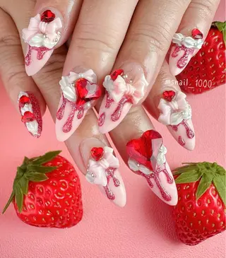 ネイル エピフィラム所属・グエン ミーのネイルデザイン