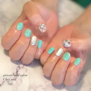 ネイル KOMINE TOMOKOのネイルデザイン