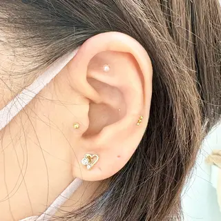 White/マツエク /まつパ/耳つぼのマツエク・マツパデザイン