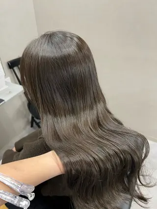 セミロング カラー PALO / もも🍑のヘアスタイル