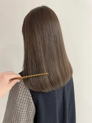 セミロング カラー 岩田 萌那のヘアスタイル