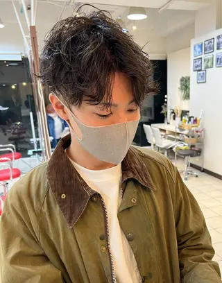 ショート パーマ メンズ 樋野 亮のヘアスタイル