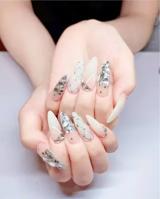 ネイル Lyna 池袋のネイルデザイン