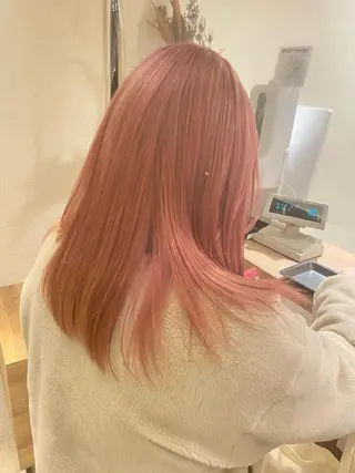 セミロング ケリーズグリーン所属・ボブ/艶ハイトーン 森田/嵩士のヘアスタイル