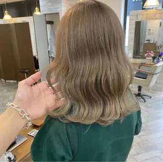 セミロング カラー パーマ ヘアアレンジ メンズ キッズ ネイル マツエク・マツパ ハイライト、レイヤー カット/西梅田/中西のヘアスタイル