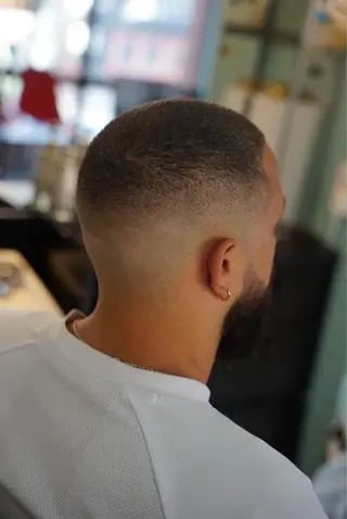 ショート メンズ TIGHT SWAG BARBERWORKS所属・TIGHT SWAG YUTOのヘアスタイル