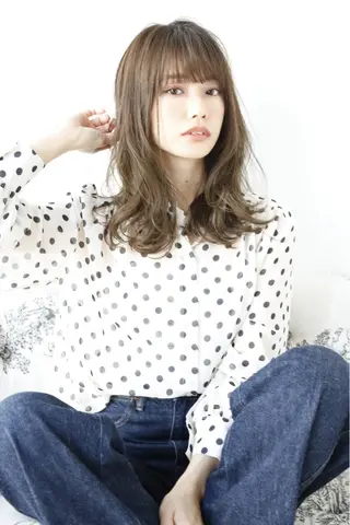 ミディアム 指名支持率NO.1 スタイリストのヘアスタイル