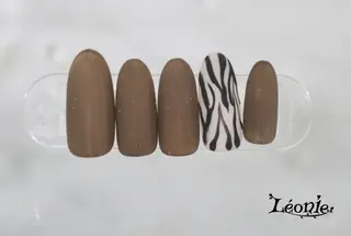 ネイル Leonie Ayami.mのネイルデザイン