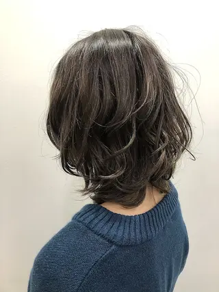 ミディアム QUARTER所属・出戸 雄大のヘアスタイル