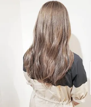 ロング 🇰🇷透明感×ハイ トーン🌟tomoのヘアスタイル