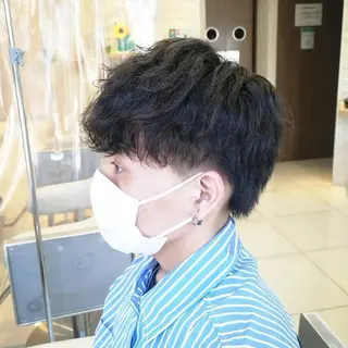 メンズ パーマ 渡辺 愛枝/艶カラー🩵のヘアスタイル