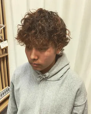 ミディアム パーマ メンズ labyrinthノーブル所属・メンズ特化西村 雄太のヘアスタイル