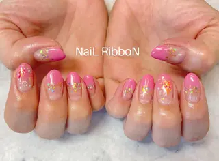 ネイル ネイルリボン 受付スタッフのネイルデザイン