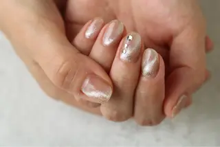 ネイル manitoi所属・manitoi Nishimotoのネイルデザイン