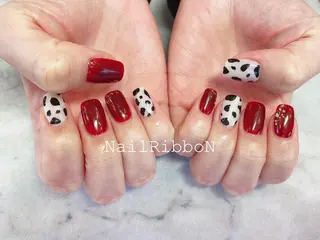 ネイル ネイルリボン 受付スタッフのネイルデザイン