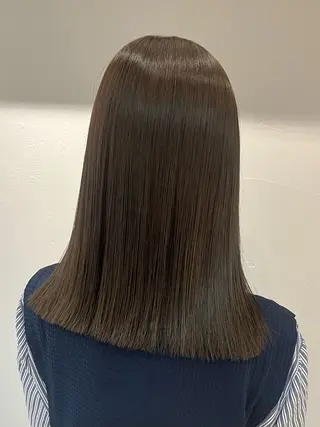 ミディアム カラー オリーブ/縮毛♡ Natsuno🩰のヘアスタイル