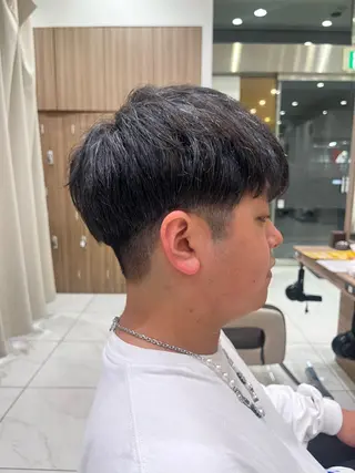 メンズ 🐈‍⬛SARA🎀 メンズ縮毛矯正のヘアスタイル