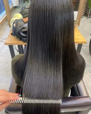 セミロング 艶カラー/ハイトーン Anjuのヘアスタイル