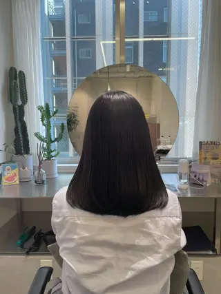 セミロング カラー elena byartefice所属・安達 萌花のヘアスタイル