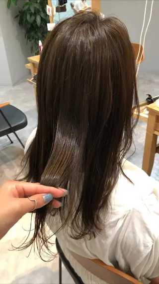 ロング カラー VIEWユリナ メイク/ カットのヘアスタイル