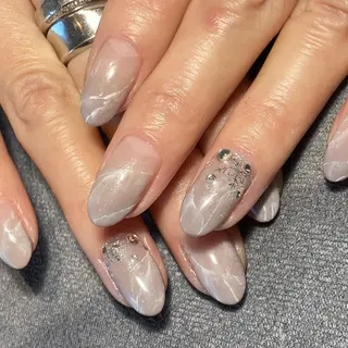 ネイル Flore (フロール)の眉毛・アイブロウイメージ