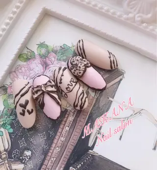 ネイル MAKANA所属・鈴木 ユニのネイルデザイン