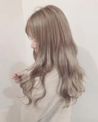 ロング カラー Lolonois梅田 スタッフのヘアスタイル
